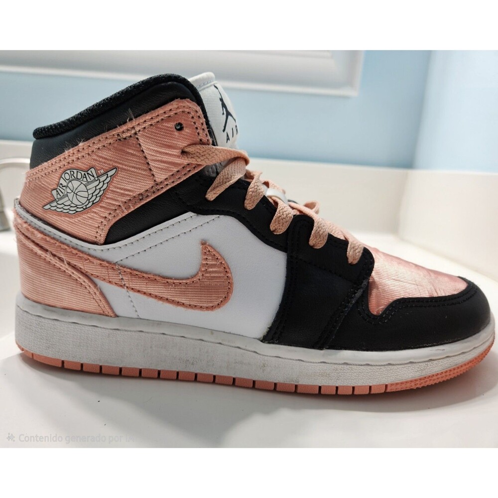 Jordan Air Jordan 1 Mid GS 4.5Y Pink/Black/White Mid Top Sneakers DM9077-108